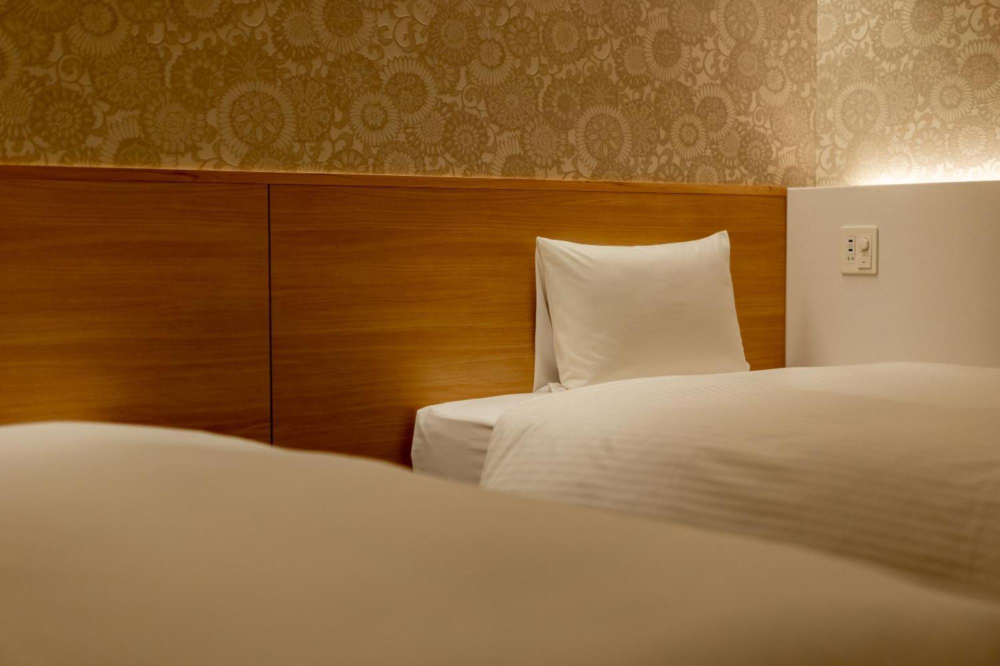 Resi Hachi Apartment *